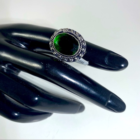 Faux sparkling Emerald German Silver ring size 6 - Picture 2 of 3